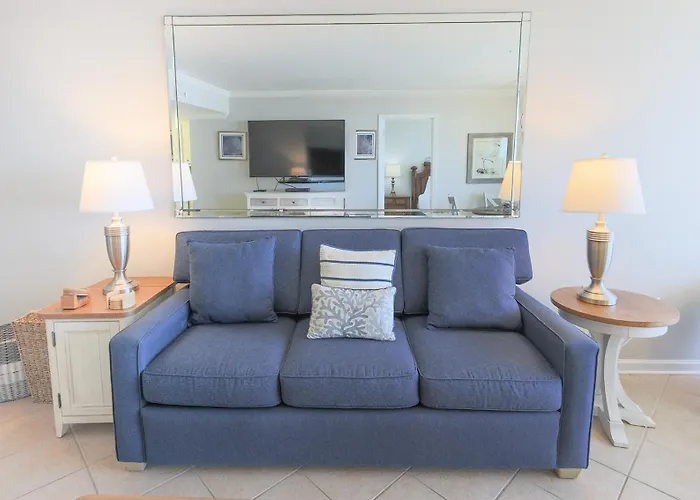 Apartment Island Winds East 207